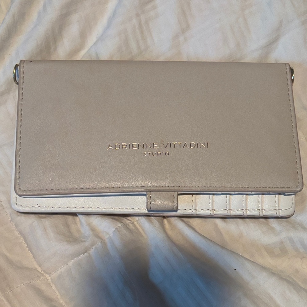 Adrienne Vittadini Electronic Beige Cream Clutch iPhone USB Charger